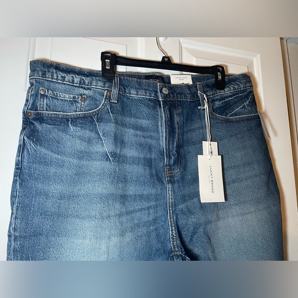Lucky Brand Vintage Mens Loose Jean Shorts Cutoff Size 42 Comforter Stretch NEW - Picture 2 of 13